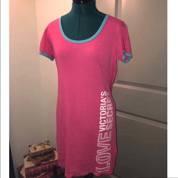 Victoria's Secret Other - VS Love night shirt